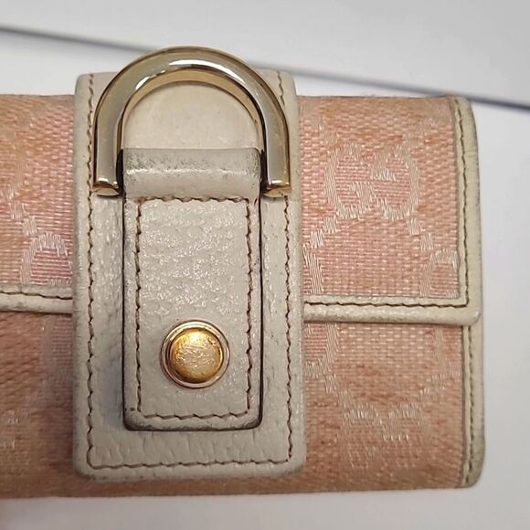 Authentic Gucci Keychain Holder - Picture 6 of 11